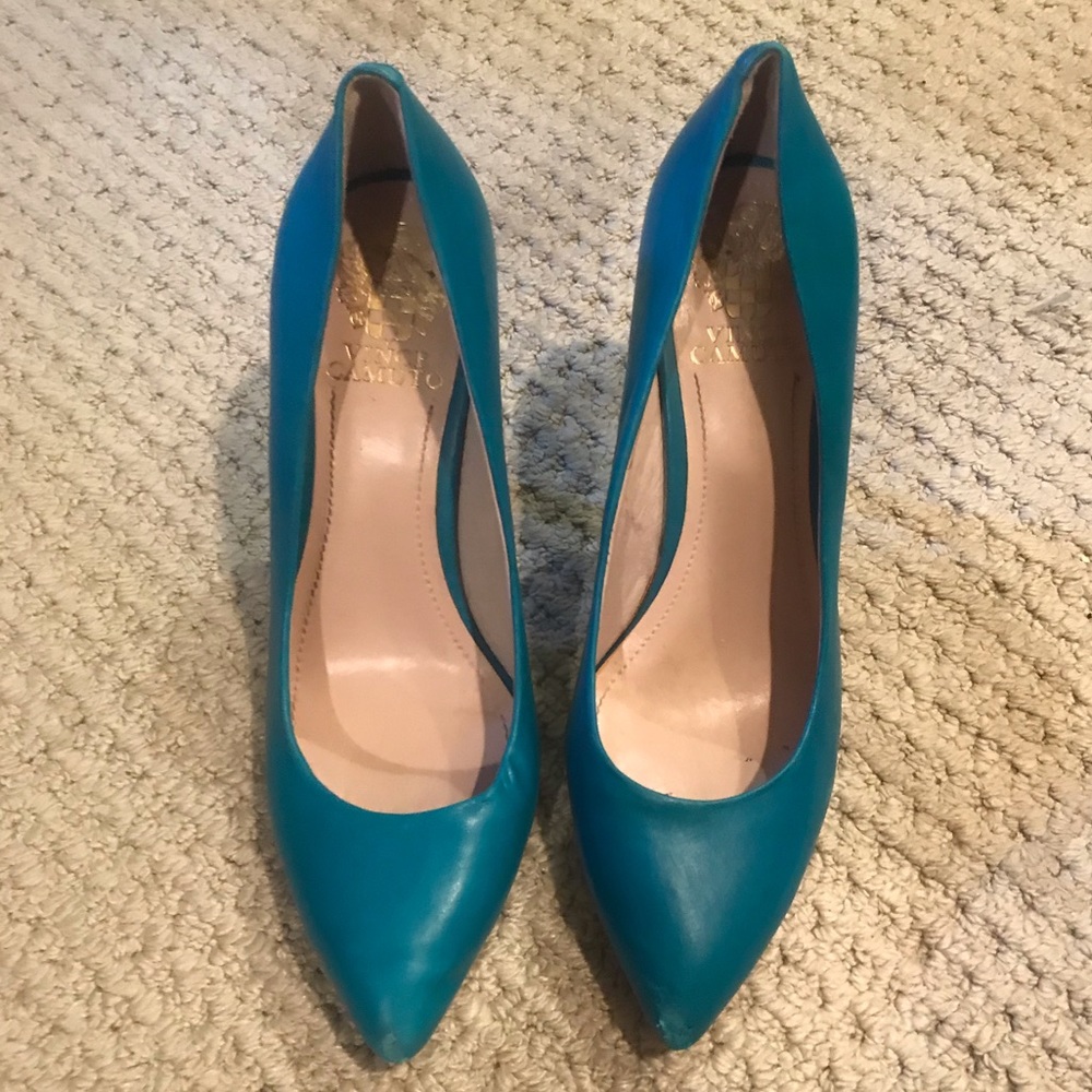 Cute Blue Heels! So shapely and amazingly comfy!!
